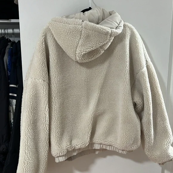 Reversible Alo Sherpa / Waterproof Cropped Jacket